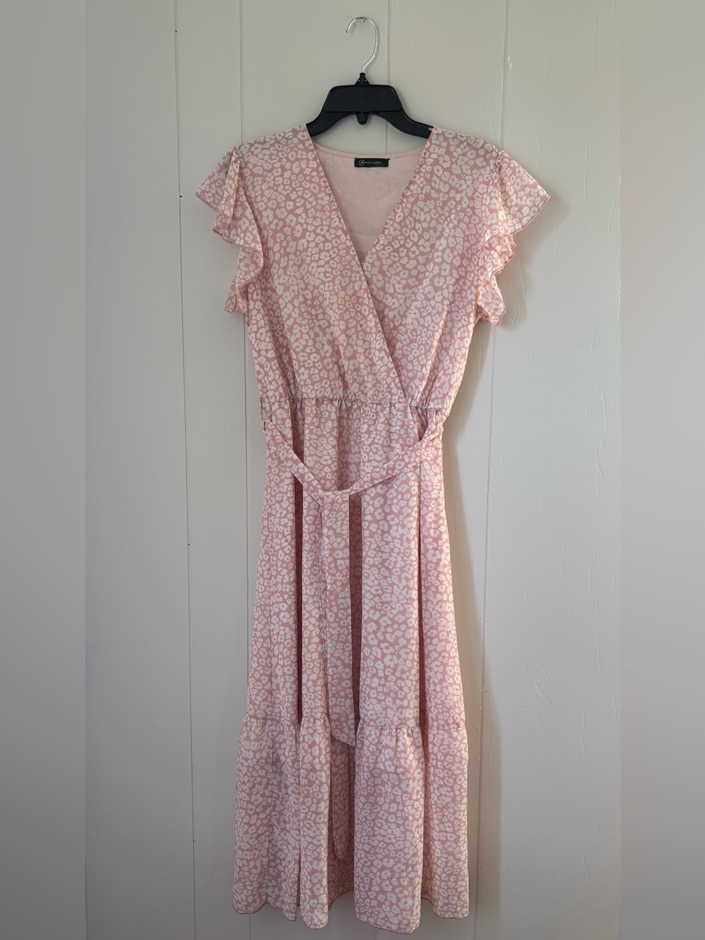 Floral Wrap Midi Dress in Light Pink
